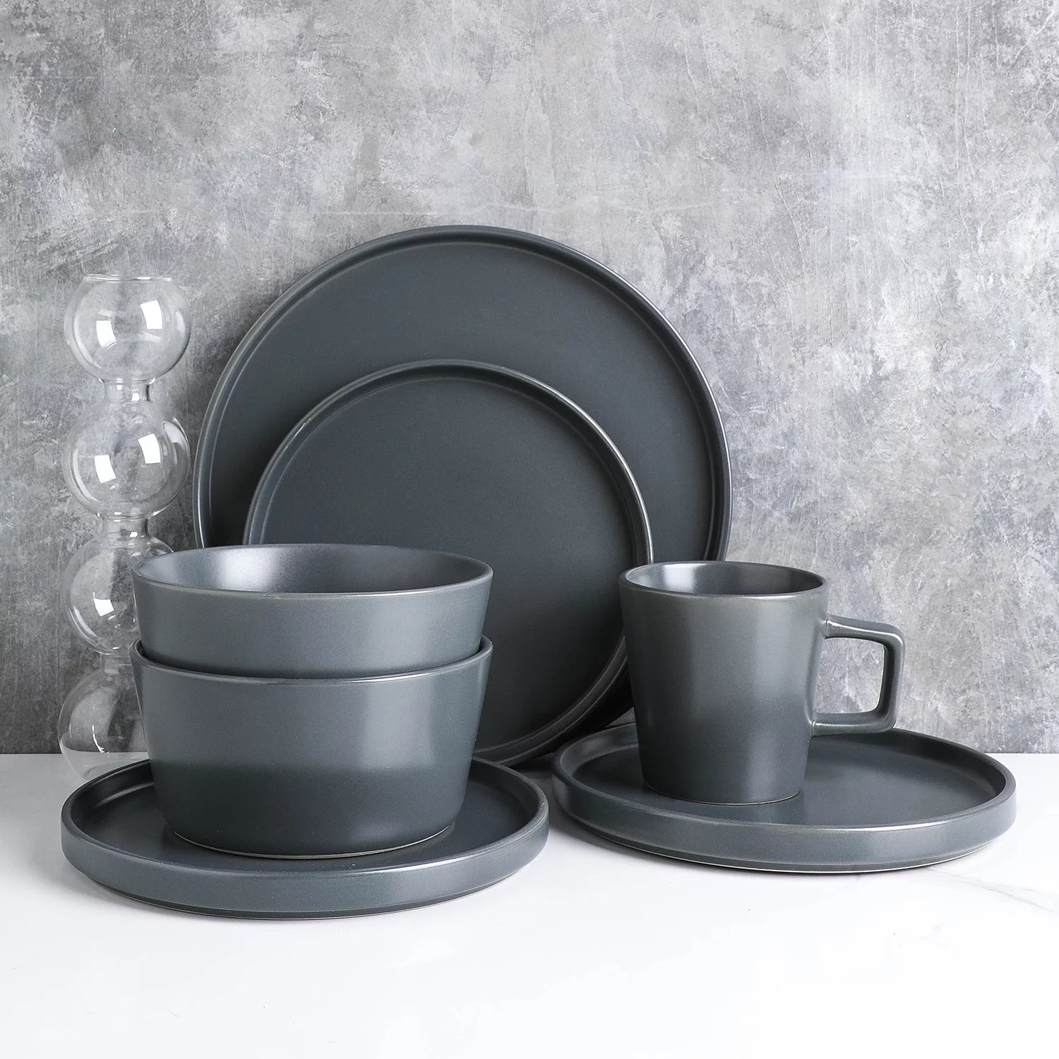 Celina 16-Piece Dinnerware Set Stoneware, Black Matte